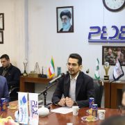 جلسه دكتر شهاب دادگرنژاد مديرعامل شركت پدكس با تمامي كاركنان 